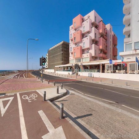 לרנקה Mackenzie Beach Hotel מראה חיצוני תמונה