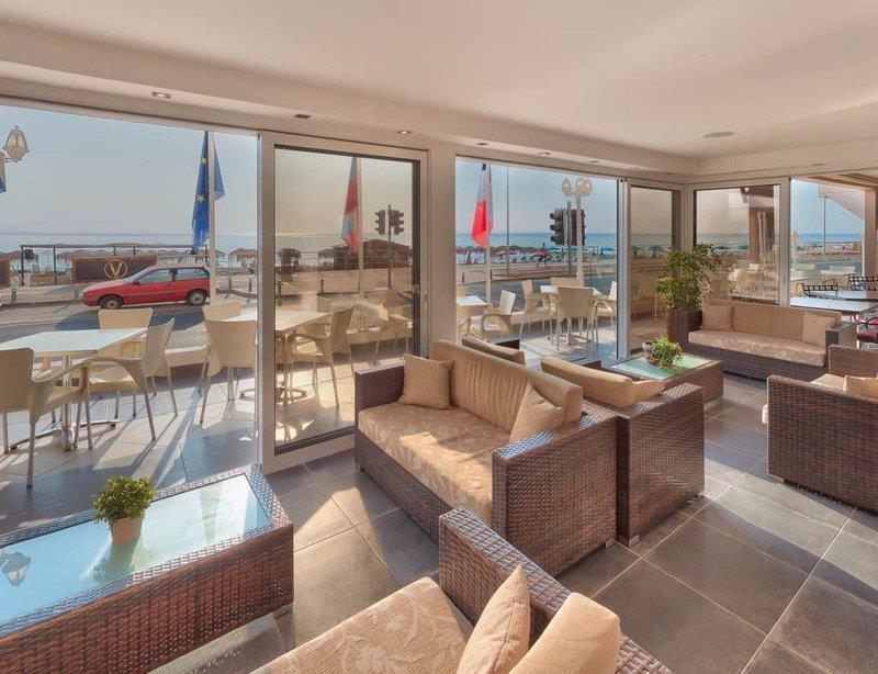 לרנקה Mackenzie Beach Hotel מראה פנימי תמונה