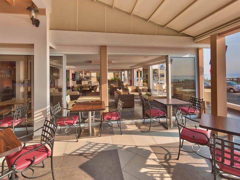 לרנקה Mackenzie Beach Hotel מראה פנימי תמונה