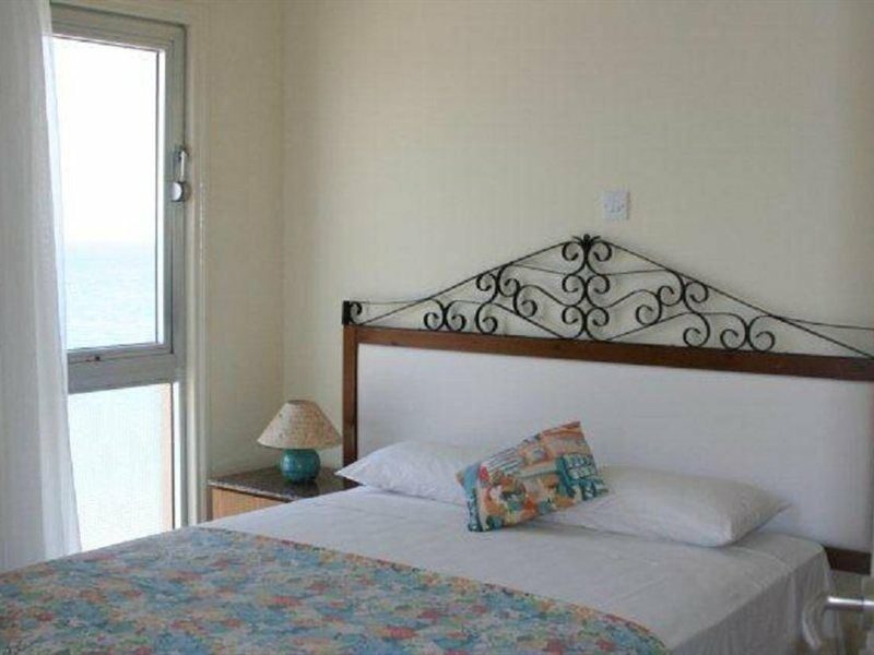 לרנקה Mackenzie Beach Hotel מראה חיצוני תמונה