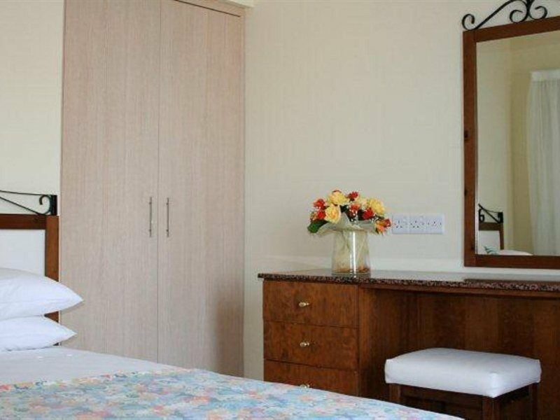 לרנקה Mackenzie Beach Hotel חדר תמונה