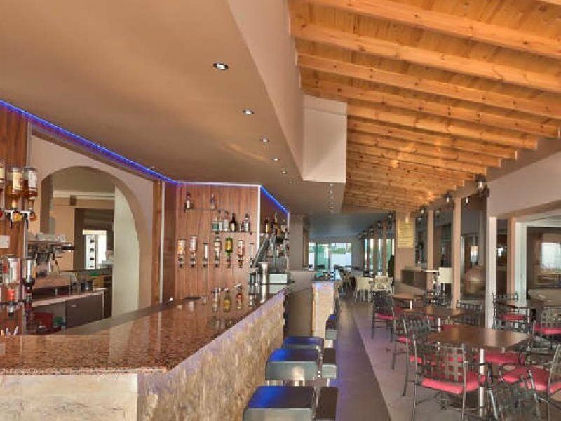 לרנקה Mackenzie Beach Hotel מראה חיצוני תמונה